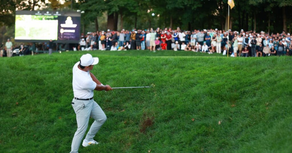 Golf star Justin Thomas quickly came to Kim’s defense. Known for his own fiery performances in team events like the Ryder Cup and Presidents Cup
